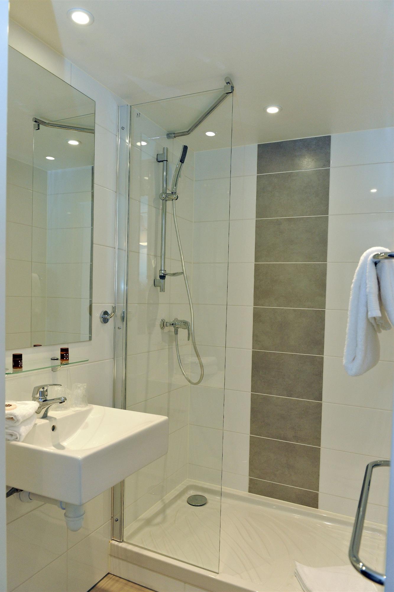 Dios Hotel Bruguieres Luaran gambar