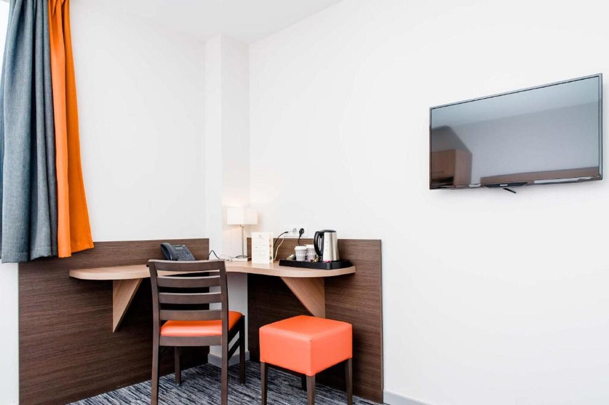 Dios Hotel Bruguieres Luaran gambar