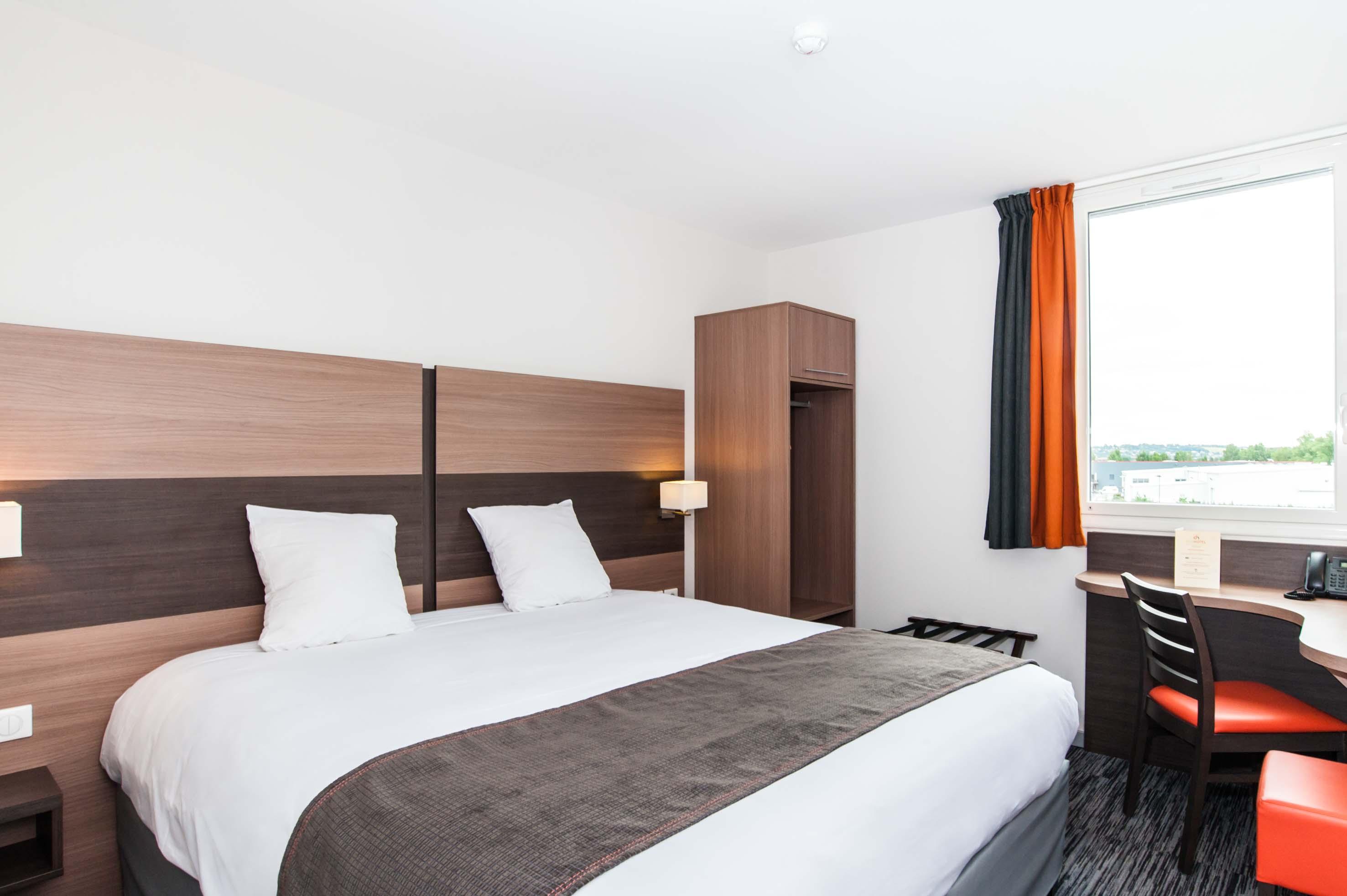 Dios Hotel Bruguieres Luaran gambar