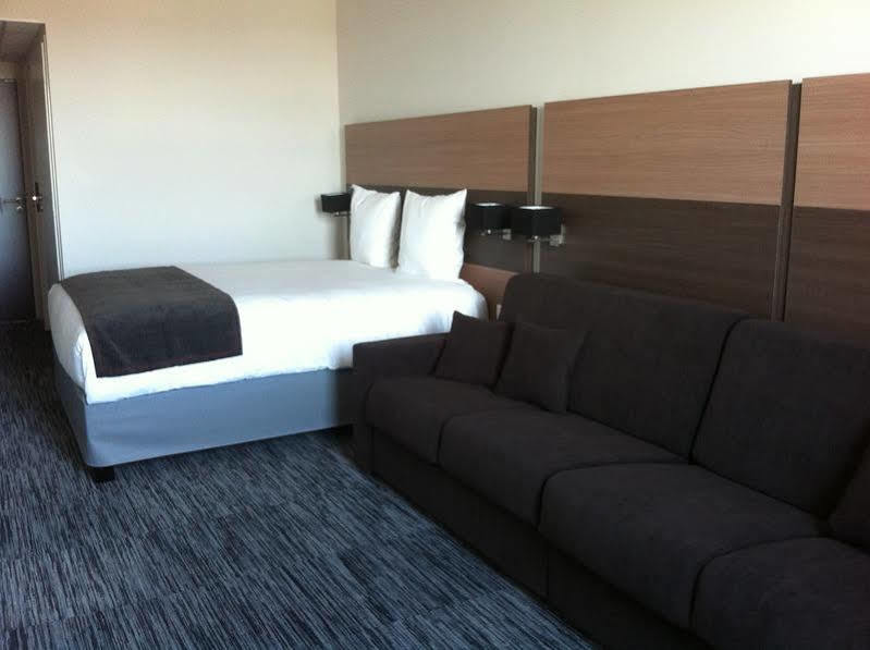 Dios Hotel Bruguieres Luaran gambar